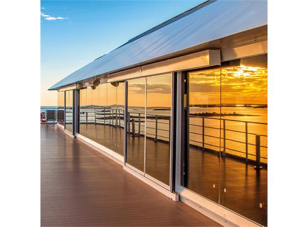 Avery WF Reflective exterior 